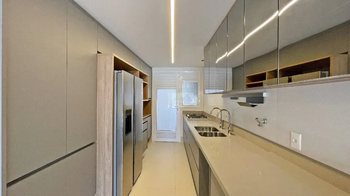 Foto 3 de Apartamento à venda, 133m2 em Riviera de São Lourenço, Bertioga - SP