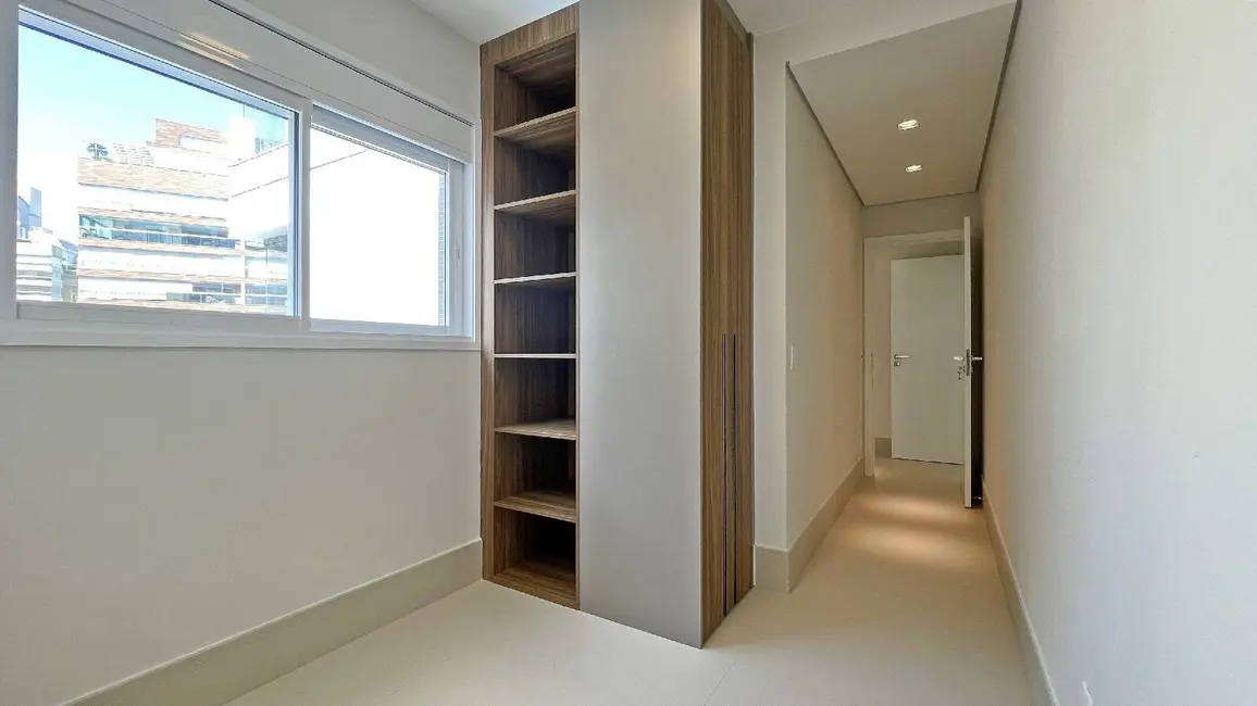 Foto 9 de Apartamento à venda, 133m2 em Riviera de São Lourenço, Bertioga - SP