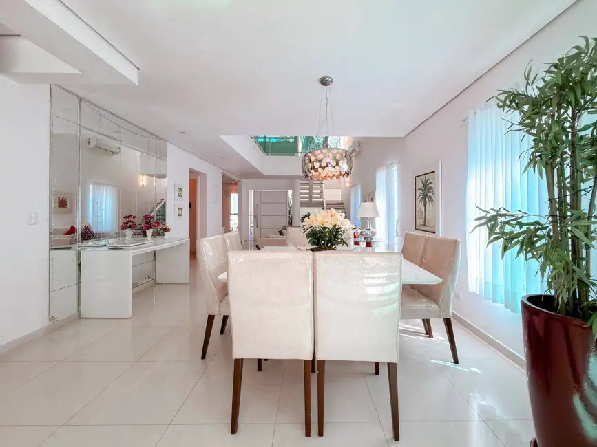 Foto 6 de Casa com 5 quartos à venda, 307m2 em Riviera de São Lourenço, Bertioga - SP