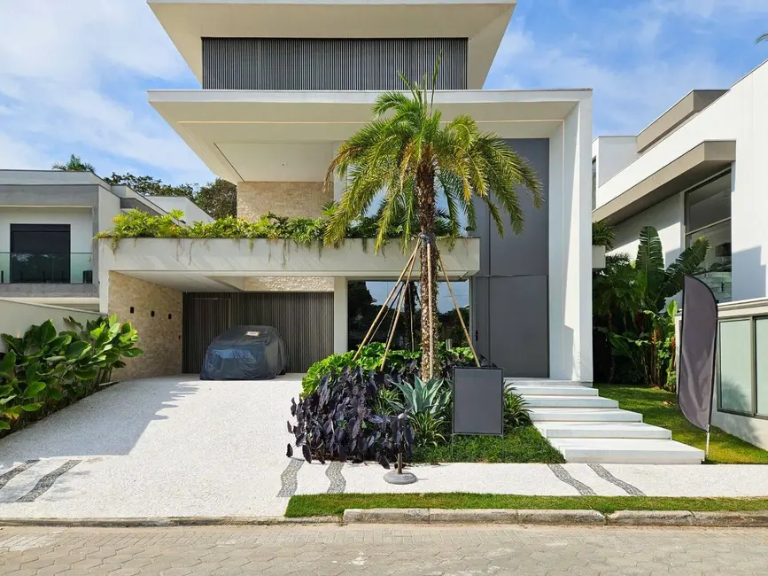Casa com 6 quartos à venda, 530m2 em Riviera de São Lourenço, Bertioga - SP - imagem 1 Foto 1 de Casa com 6 quartos à venda, 530m2 em Riviera de São Lourenço, Bertioga - SP