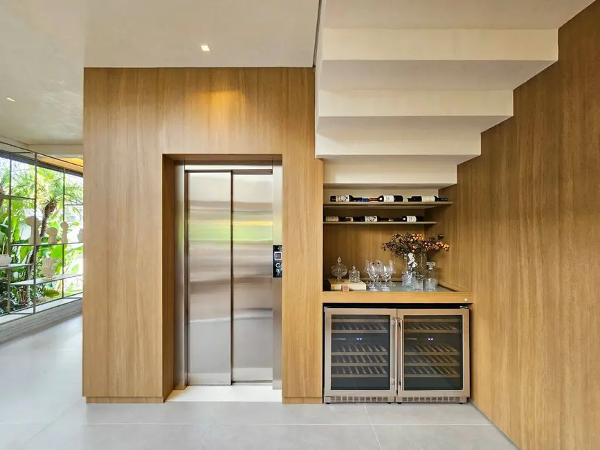 Casa com 6 quartos à venda, 530m2 em Riviera de São Lourenço, Bertioga - SP - imagem 4 Foto 4 de Casa com 6 quartos à venda, 530m2 em Riviera de São Lourenço, Bertioga - SP