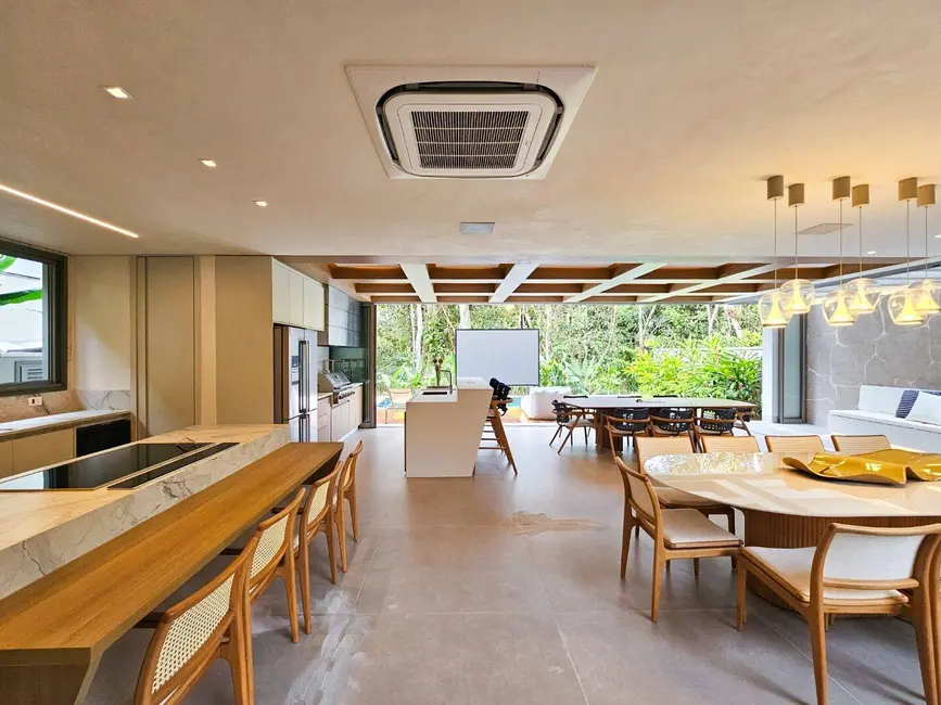 Casa com 6 quartos à venda, 530m2 em Riviera de São Lourenço, Bertioga - SP - imagem 7 Foto 7 de Casa com 6 quartos à venda, 530m2 em Riviera de São Lourenço, Bertioga - SP