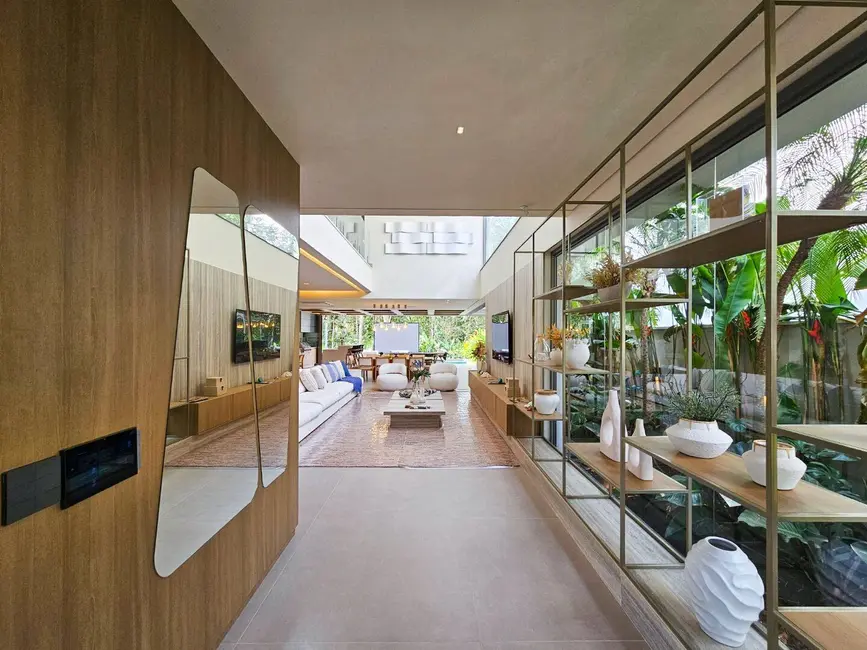 Casa com 6 quartos à venda, 530m2 em Riviera de São Lourenço, Bertioga - SP - imagem 2 Foto 2 de Casa com 6 quartos à venda, 530m2 em Riviera de São Lourenço, Bertioga - SP