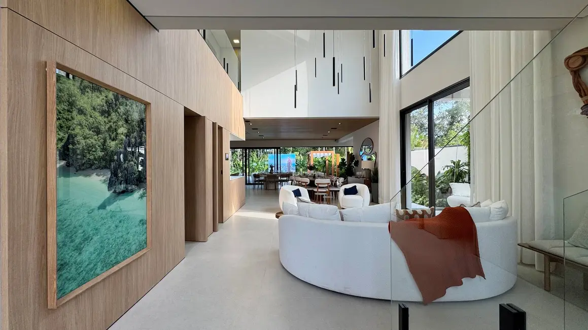 Casa com 5 quartos à venda, 590m2 em Riviera de São Lourenço, Bertioga - SP - imagem 2 Foto 2 de Casa com 5 quartos à venda, 590m2 em Riviera de São Lourenço, Bertioga - SP