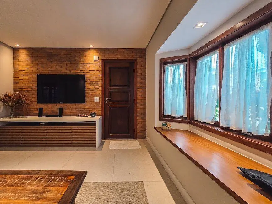 Foto 4 de Casa com 4 quartos à venda, 309m2 em Riviera de São Lourenço, Bertioga - SP