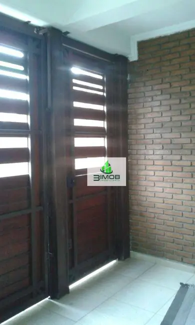 Casa com 6 quartos para alugar, 184m2 em Vila Guilherme, São Paulo - SP - imagem 1 Foto 1 de Casa com 6 quartos para alugar, 184m2 em Vila Guilherme, São Paulo - SP