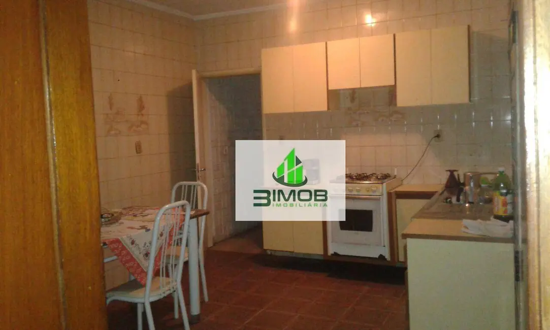 Casa com 6 quartos para alugar, 184m2 em Vila Guilherme, São Paulo - SP - imagem 4 Foto 4 de Casa com 6 quartos para alugar, 184m2 em Vila Guilherme, São Paulo - SP