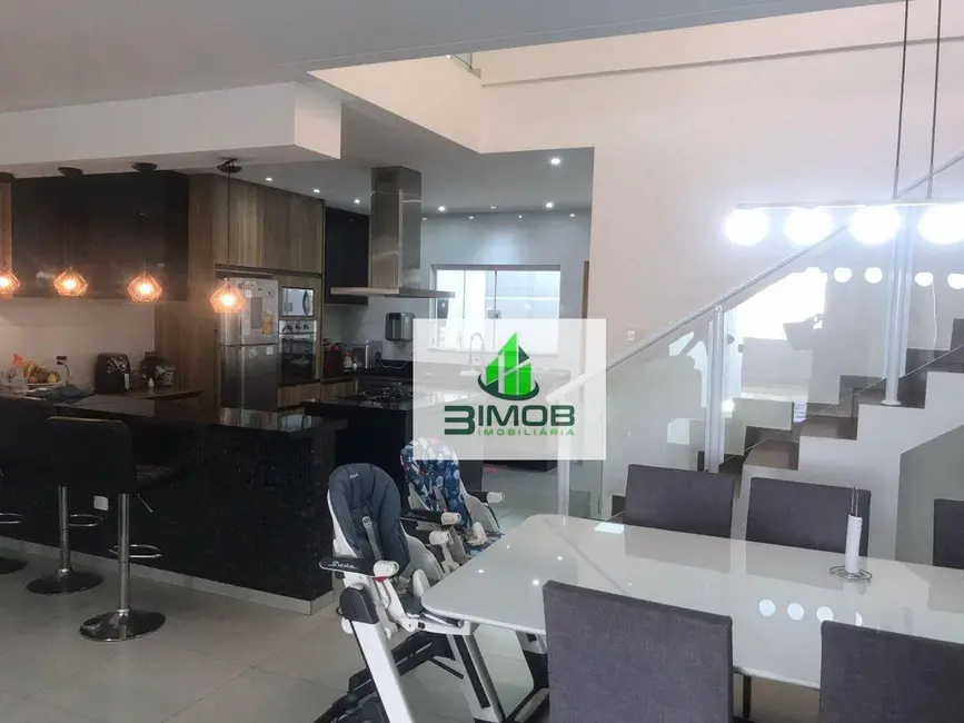 Casa com 5 quartos à venda, 189m2 em Vila Medeiros, São Paulo - SP - imagem 9 Foto 9 de Casa com 5 quartos à venda, 189m2 em Vila Medeiros, São Paulo - SP