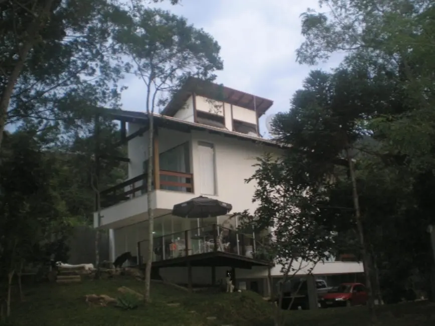 Casa com 2 quartos à venda, 250m2 em Praia do Estaleiro, Balneario Camboriu - SC - imagem 3 Foto 3 de Casa com 2 quartos à venda, 250m2 em Praia do Estaleiro, Balneario Camboriu - SC