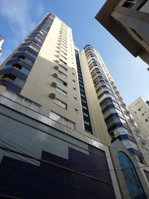 Apartamento com 2 quartos à venda, 75m2 em Centro, Balneario Camboriu - SC - imagem 9 Foto 9 de Apartamento com 2 quartos à venda, 75m2 em Centro, Balneario Camboriu - SC