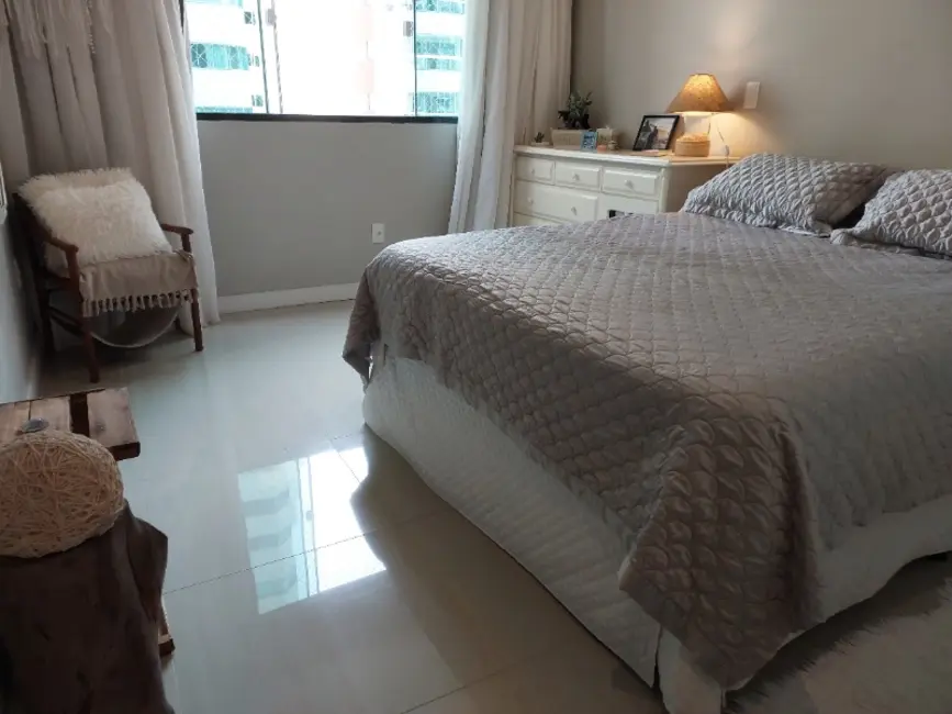 Apartamento com 2 quartos à venda, 102m2 em Centro, Balneario Camboriu - SC - imagem 9 Foto 9 de Apartamento com 2 quartos à venda, 102m2 em Centro, Balneario Camboriu - SC