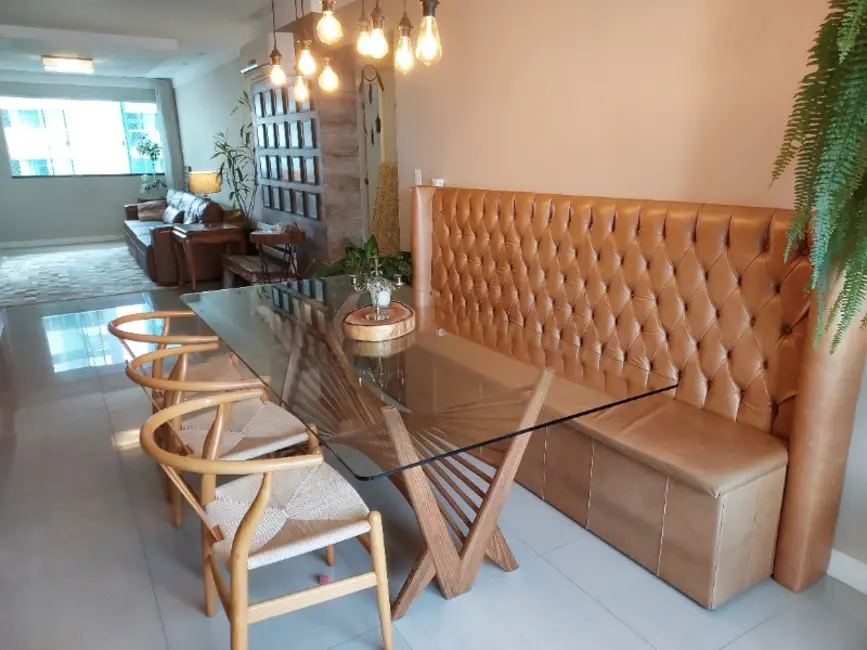 Apartamento com 2 quartos à venda, 102m2 em Centro, Balneario Camboriu - SC - imagem 6 Foto 6 de Apartamento com 2 quartos à venda, 102m2 em Centro, Balneario Camboriu - SC