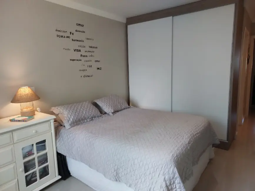 Apartamento com 2 quartos à venda, 102m2 em Centro, Balneario Camboriu - SC - imagem 8 Foto 8 de Apartamento com 2 quartos à venda, 102m2 em Centro, Balneario Camboriu - SC