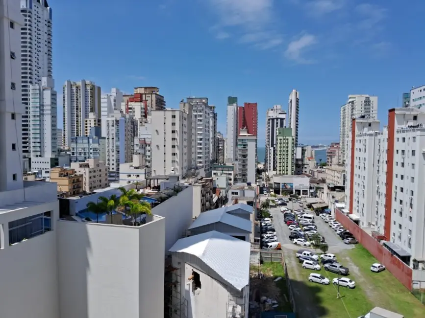 Apartamento com 3 quartos à venda, 120m2 em Centro, Balneario Camboriu - SC - imagem 9 Foto 9 de Apartamento com 3 quartos à venda, 120m2 em Centro, Balneario Camboriu - SC