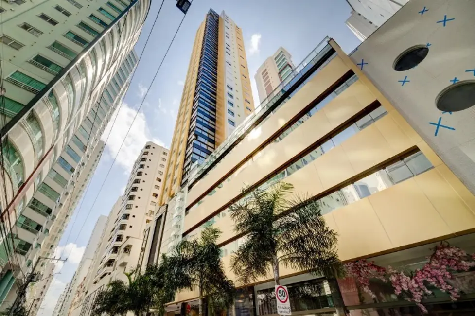 Apartamento com 3 quartos à venda, 118m2 em Centro, Balneario Camboriu - SC - imagem 4 Foto 4 de Apartamento com 3 quartos à venda, 118m2 em Centro, Balneario Camboriu - SC