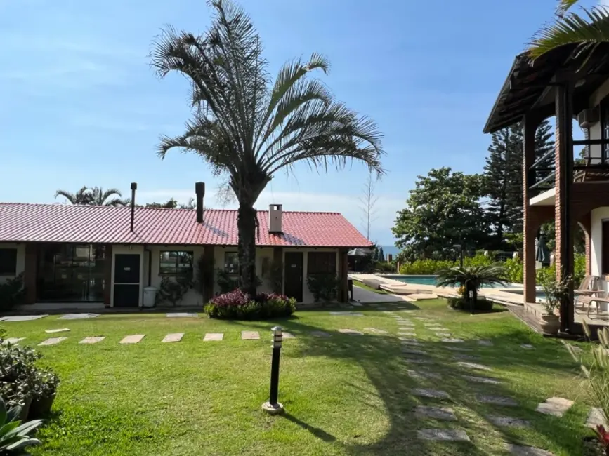 Foto 5 de Casa de Condomínio com 2 quartos à venda, 130m2 em Praia do Estaleirinho, Balneario Camboriu - SC