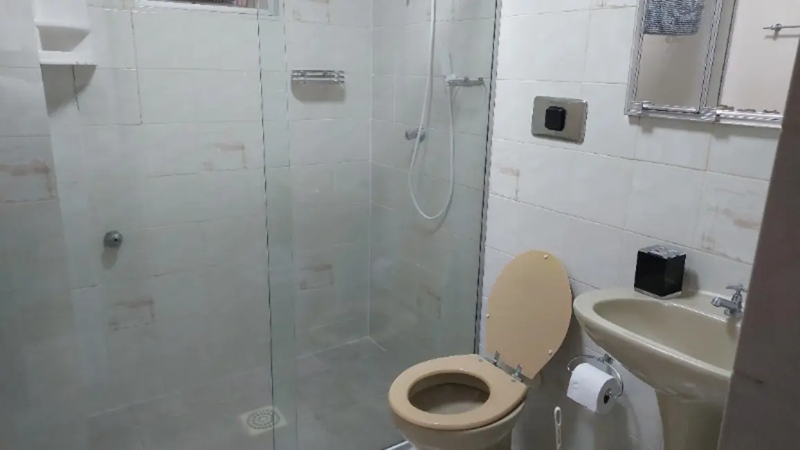 Apartamento com 2 quartos para alugar, 80m2 em Centro, Balneario Camboriu - SC - imagem 6 Foto 6 de Apartamento com 2 quartos para alugar, 80m2 em Centro, Balneario Camboriu - SC