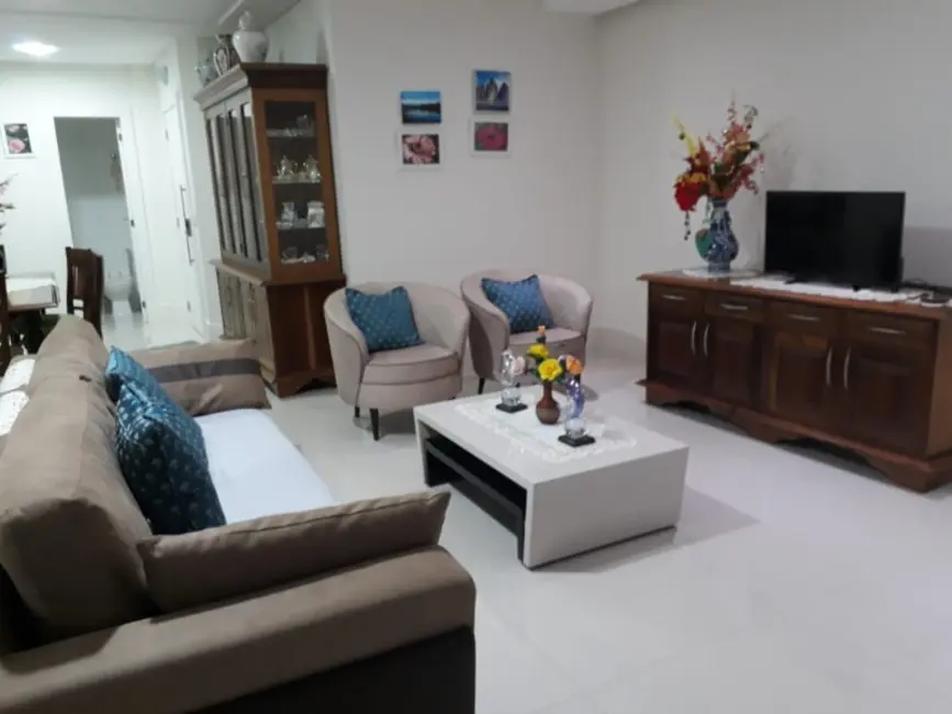 Foto 2 de Apartamento com 3 quartos à venda, 130m2 em Centro, Balneario Camboriu - SC