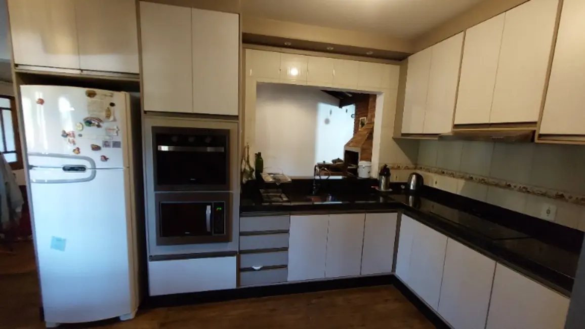 Foto 2 de Sobrado com 3 quartos à venda, 150m2 em Praia do Estaleiro, Balneario Camboriu - SC