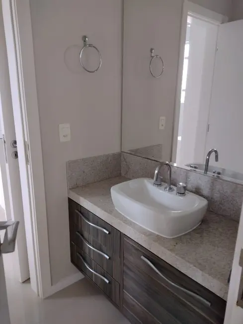 Apartamento com 3 quartos à venda, 134m2 em Centro, Balneario Camboriu - SC - imagem 8 Foto 8 de Apartamento com 3 quartos à venda, 134m2 em Centro, Balneario Camboriu - SC