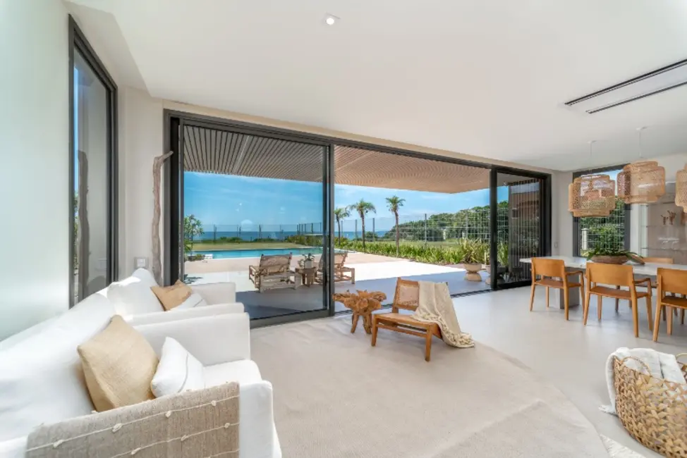 Casa com 4 quartos à venda, 458m2 em Praia do Estaleiro, Balneario Camboriu - SC - imagem 6 Foto 6 de Casa com 4 quartos à venda, 458m2 em Praia do Estaleiro, Balneario Camboriu - SC