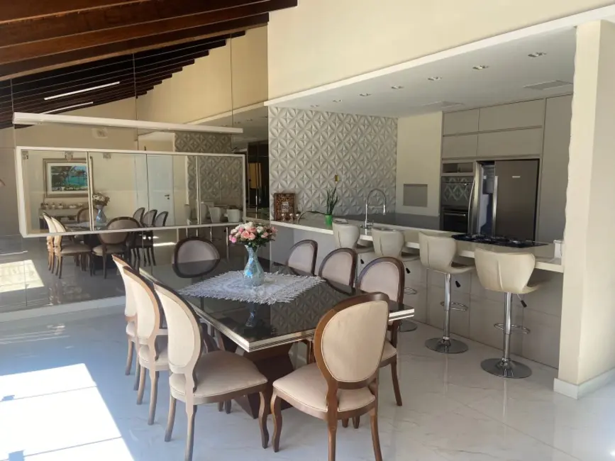 Foto 2 de Sobrado com 2 quartos à venda, 280m2 em Centro, Camboriu - SC