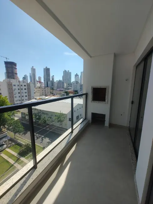 Foto 2 de Apartamento com 2 quartos à venda, 82m2 em Nações, Balneario Camboriu - SC
