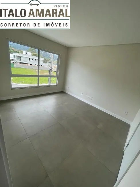 Foto 8 de Casa de Condomínio com 3 quartos à venda, 224m2 em Santa Regina, Camboriu - SC