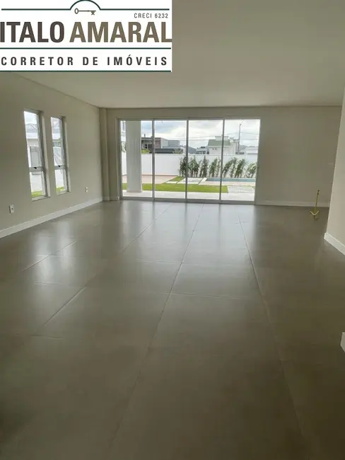 Foto 3 de Casa de Condomínio com 3 quartos à venda, 224m2 em Santa Regina, Camboriu - SC
