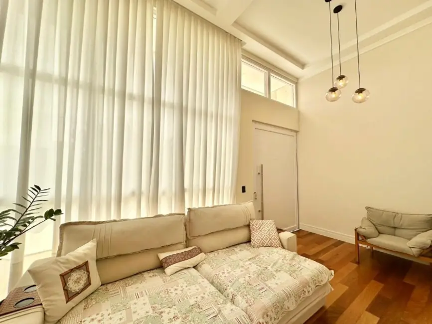 Foto 9 de Casa de Condomínio com 3 quartos à venda, 224m2 em Santa Regina, Camboriu - SC