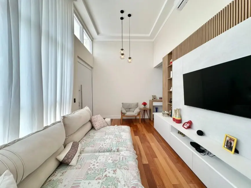 Foto 5 de Casa de Condomínio com 3 quartos à venda, 224m2 em Santa Regina, Camboriu - SC