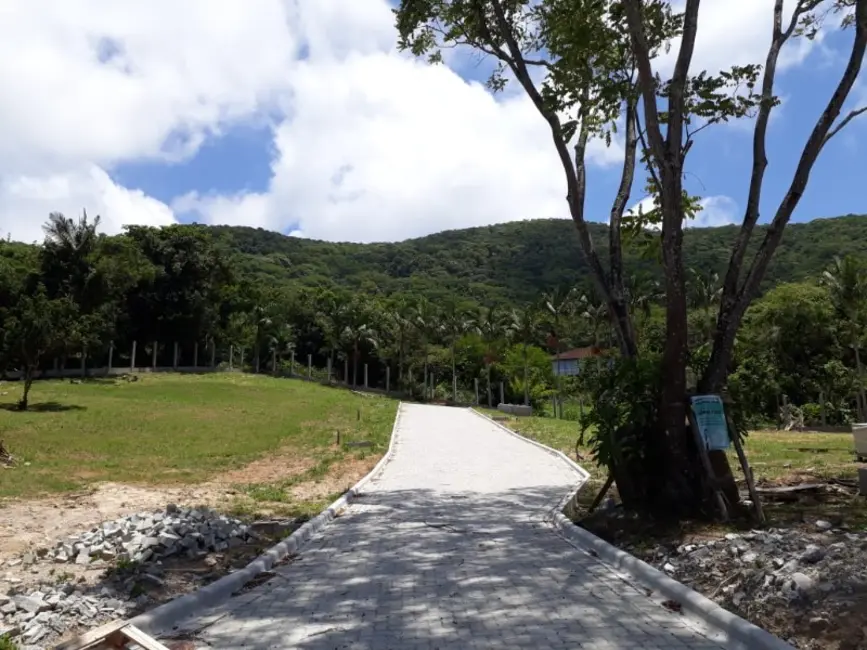 Foto 1 de Terreno / Lote à venda, 400m2 em Praia das Taquaras, Balneario Camboriu - SC