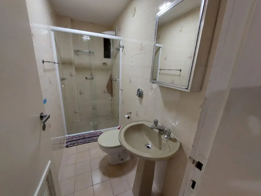 Apartamento com 1 quarto para alugar, 50m2 em Centro, Balneario Camboriu - SC - imagem 5 Foto 5 de Apartamento com 1 quarto para alugar, 50m2 em Centro, Balneario Camboriu - SC