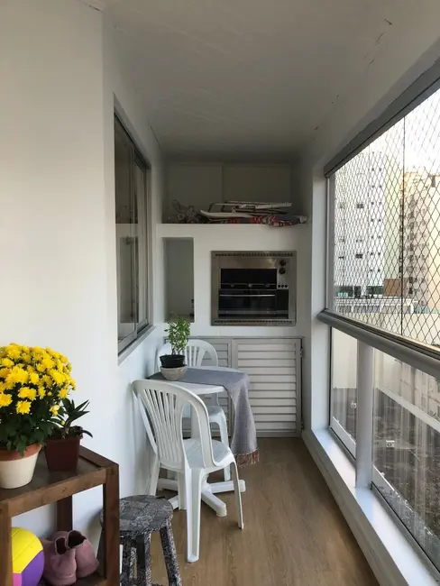 Apartamento com 3 quartos para alugar, 85m2 em Centro, Balneario Camboriu - SC - imagem 8 Foto 8 de Apartamento com 3 quartos para alugar, 85m2 em Centro, Balneario Camboriu - SC