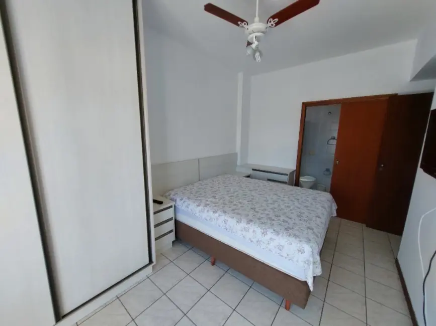 Apartamento com 2 quartos para alugar, 75m2 em Centro, Balneario Camboriu - SC - imagem 8 Foto 8 de Apartamento com 2 quartos para alugar, 75m2 em Centro, Balneario Camboriu - SC