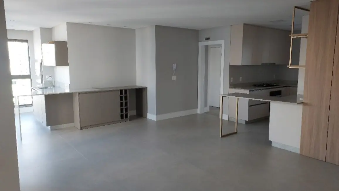 Apartamento com 3 quartos à venda, 143m2 em Centro, Balneario Camboriu - SC - imagem 2 Foto 2 de Apartamento com 3 quartos à venda, 143m2 em Centro, Balneario Camboriu - SC