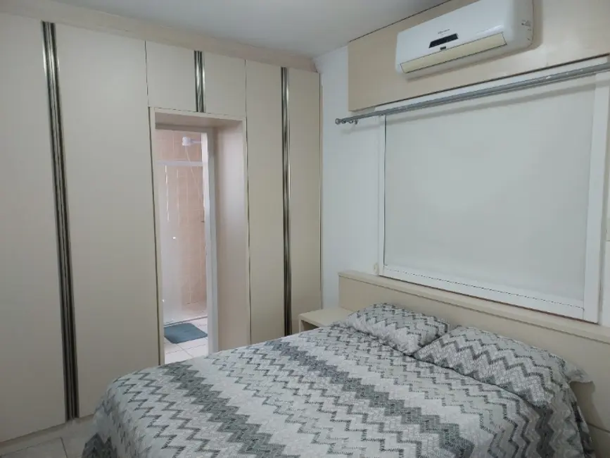 Apartamento com 2 quartos para alugar, 80m2 em Centro, Balneario Camboriu - SC - imagem 5 Foto 5 de Apartamento com 2 quartos para alugar, 80m2 em Centro, Balneario Camboriu - SC
