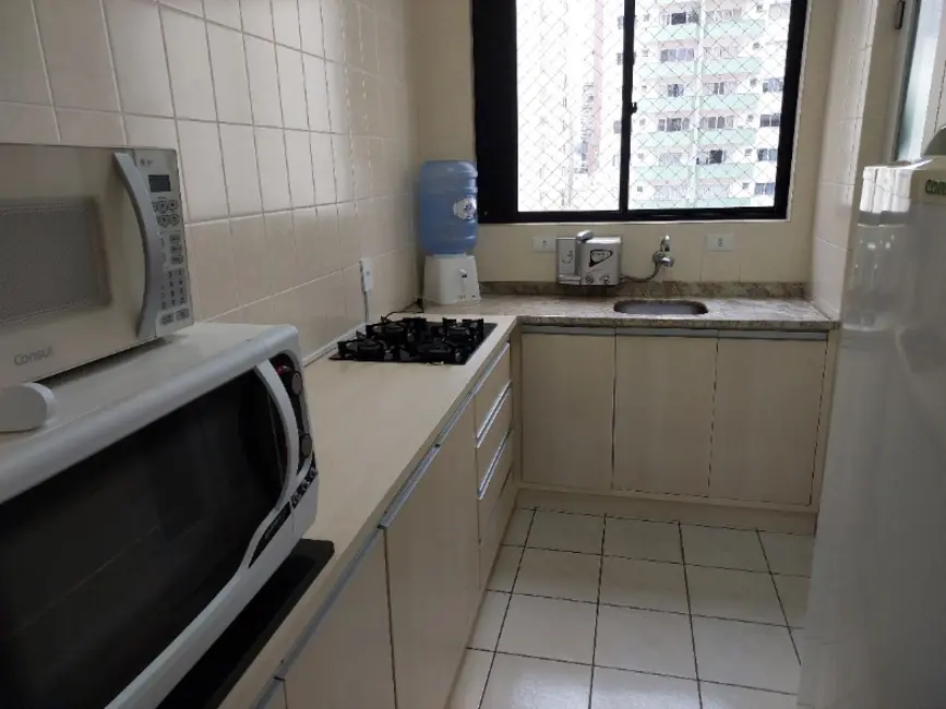 Apartamento com 2 quartos para alugar, 80m2 em Centro, Balneario Camboriu - SC - imagem 3 Foto 3 de Apartamento com 2 quartos para alugar, 80m2 em Centro, Balneario Camboriu - SC