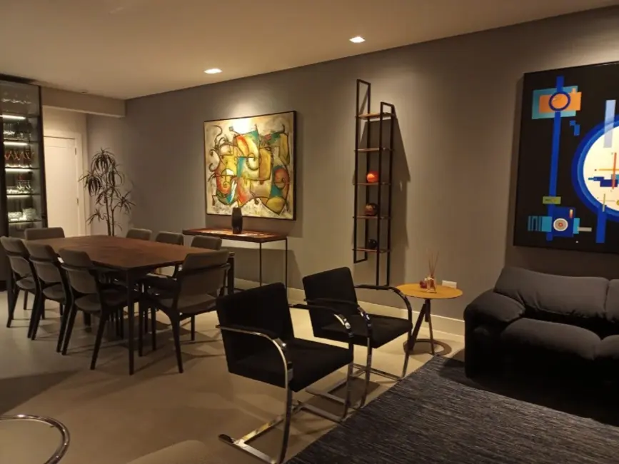 Apartamento com 3 quartos à venda, 134m2 em Centro, Balneario Camboriu - SC - imagem 2 Foto 2 de Apartamento com 3 quartos à venda, 134m2 em Centro, Balneario Camboriu - SC