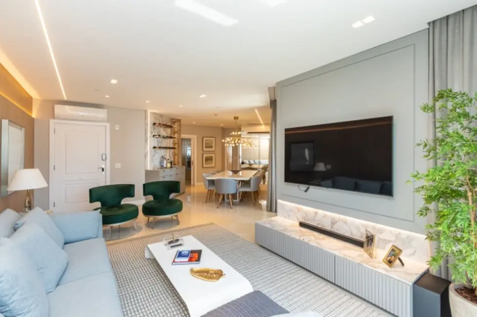 Apartamento com 4 quartos à venda, 180m2 em Centro, Balneario Camboriu - SC - imagem 3 Foto 3 de Apartamento com 4 quartos à venda, 180m2 em Centro, Balneario Camboriu - SC