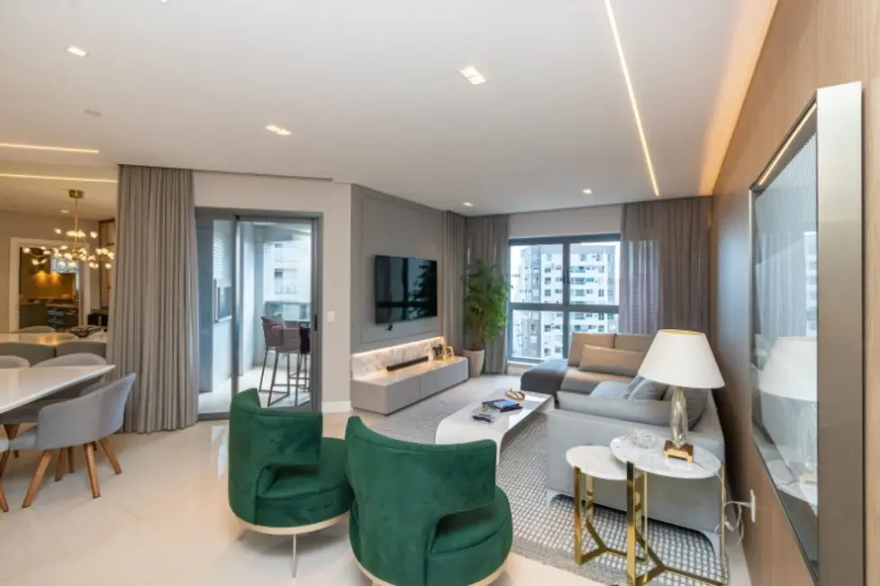 Foto 1 de Apartamento com 4 quartos à venda, 180m2 em Centro, Balneario Camboriu - SC