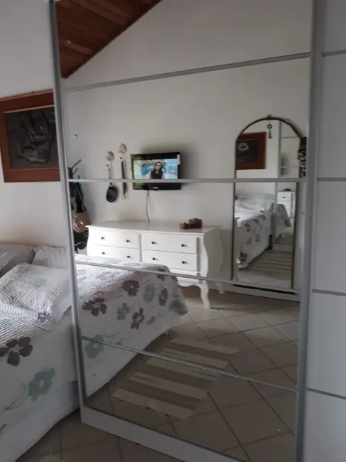 Sobrado com 1 quarto para alugar, 55m2 em Balneario Camboriu - SC - imagem 8 Foto 8 de Sobrado com 1 quarto para alugar, 55m2 em Balneario Camboriu - SC