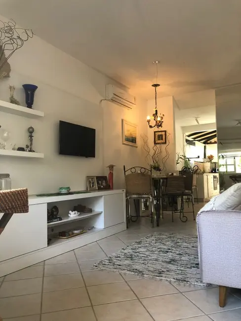 Foto 1 de Sobrado com 1 quarto para alugar, 55m2 em Balneario Camboriu - SC