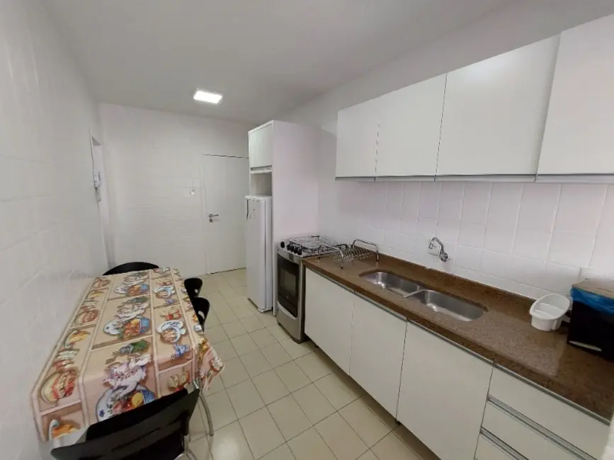 Apartamento com 2 quartos para alugar, 70m2 em Centro, Balneario Camboriu - SC - imagem 5 Foto 5 de Apartamento com 2 quartos para alugar, 70m2 em Centro, Balneario Camboriu - SC