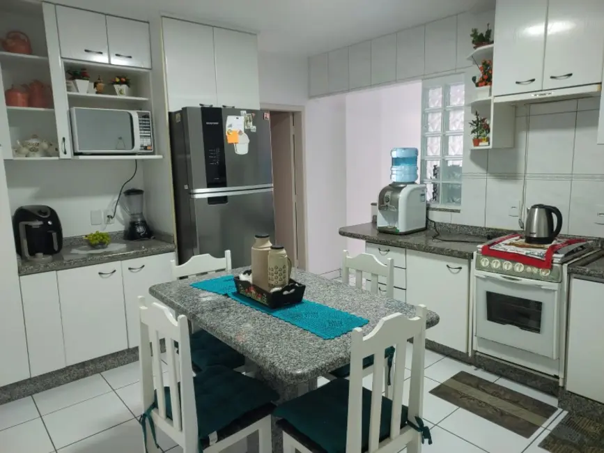 Foto 4 de Apartamento com 3 quartos para alugar, 108m2 em Centro, Balneario Camboriu - SC