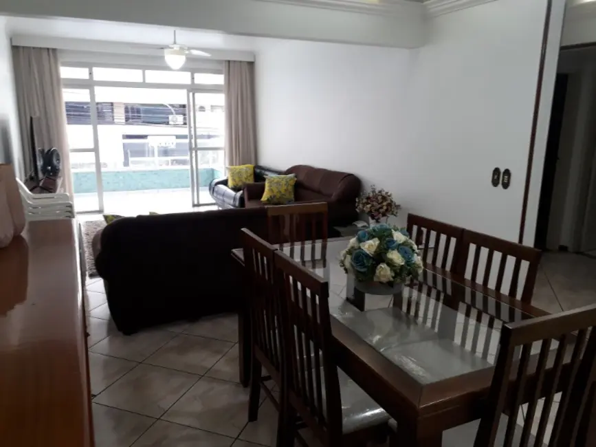 Apartamento com 3 quartos para alugar, 108m2 em Centro, Balneario Camboriu - SC - imagem 6 Foto 6 de Apartamento com 3 quartos para alugar, 108m2 em Centro, Balneario Camboriu - SC