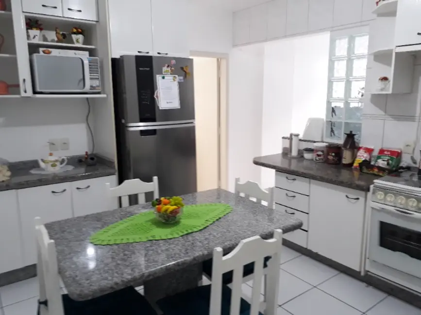Apartamento com 3 quartos para alugar, 108m2 em Centro, Balneario Camboriu - SC - imagem 9 Foto 9 de Apartamento com 3 quartos para alugar, 108m2 em Centro, Balneario Camboriu - SC