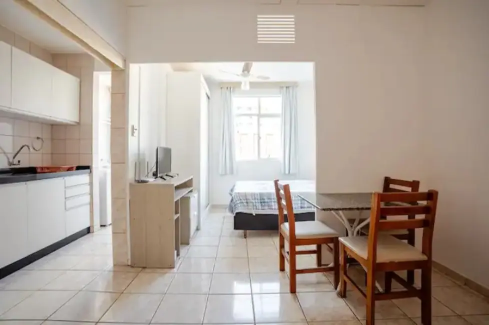 Foto 1 de Apartamento com 1 quarto para alugar, 38m2 em Centro, Balneario Camboriu - SC