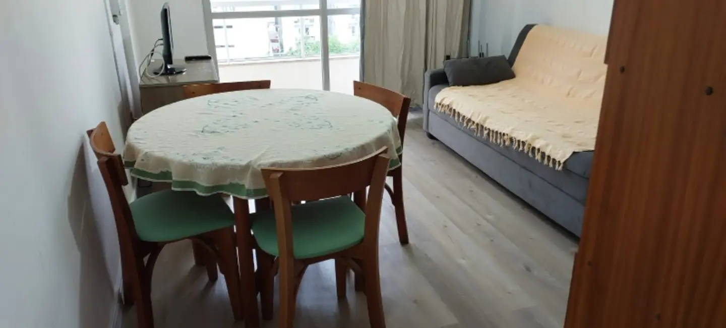 Apartamento com 1 quarto para alugar, 50m2 em Centro, Balneario Camboriu - SC - imagem 3 Foto 3 de Apartamento com 1 quarto para alugar, 50m2 em Centro, Balneario Camboriu - SC