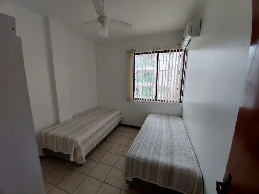Apartamento com 2 quartos para alugar, 72m2 em Centro, Balneario Camboriu - SC - imagem 8 Foto 8 de Apartamento com 2 quartos para alugar, 72m2 em Centro, Balneario Camboriu - SC